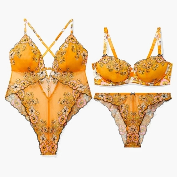 Savage X Fenty Flower Poppy Print Bra & Brazilian Panty Set - Picture 4 of 13